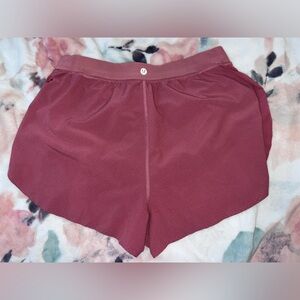 Lululemon Find Your Pace Short 3” size L